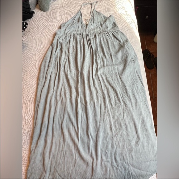 Elegant High Low Dress in Light Gray - Picture 3 of 6